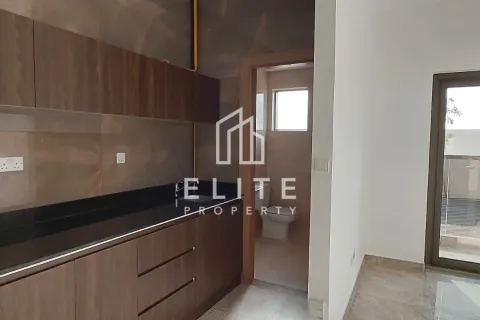 بناية في دبي 4792 م² رقم 38805 - صورة 14