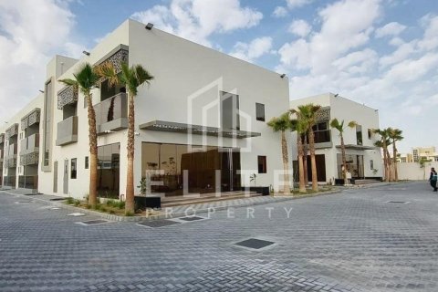بناية في دبي 4792 م² رقم 38805 - صورة 5