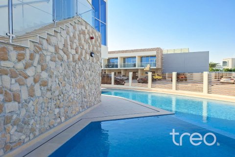 Villa à Rukan, Dubai, 3 chambres, 124.21 m², № 119614 - photo 4
