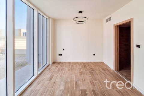 Villa à Rukan, Dubai, 3 chambres, 124.21 m², № 119614 - photo 12