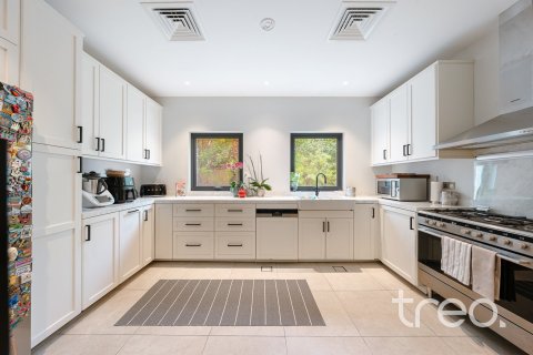 Villa en Arabian Ranches, Dubai, 6 dormitorios, 743.22 m², № 123487 - foto 8
