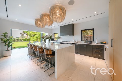Villa en Arabian Ranches, Dubai, 6 dormitorios, 743.22 m², № 123487 - foto 7