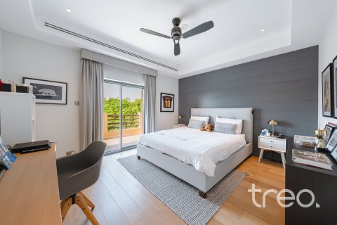 Villa en Arabian Ranches, Dubai, 6 dormitorios, 743.22 m², № 123487 - foto 14