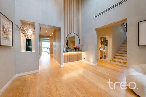 Villa en Arabian Ranches, Dubai, 6 dormitorios, 743.22 m², № 123487 - foto 2