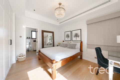 Villa en Arabian Ranches, Dubai, 6 dormitorios, 743.22 m², № 123487 - foto 10