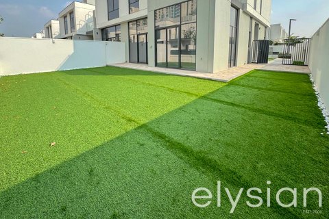 Villa en Murooj Al Furjan, Al Furjan, Dubai, 4 dormitorios, 330 m², № 37953 - foto 12