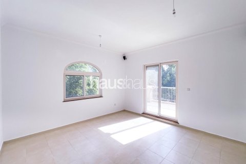 Villa in Dubai Sports City, Dubai 5 bedrooms, 357 sq.m. № 43660 - photo 7
