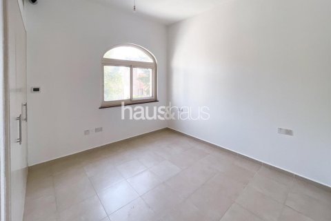 Villa in Dubai Sports City, Dubai 5 bedrooms, 357 sq.m. № 43660 - photo 10