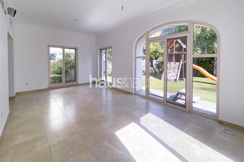 Villa in Dubai Sports City, Dubai 5 bedrooms, 357 sq.m. № 43660 - photo 6
