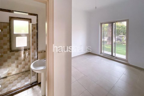 Villa in Dubai Sports City, Dubai 5 bedrooms, 357 sq.m. № 43660 - photo 11