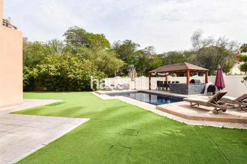 Villa in Dubai Sports City, Dubai 5 bedrooms, 357 sq.m. № 43660 - photo 2