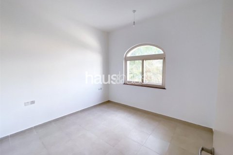 Villa in Dubai Sports City, Dubai 5 bedrooms, 357 sq.m. № 43660 - photo 16