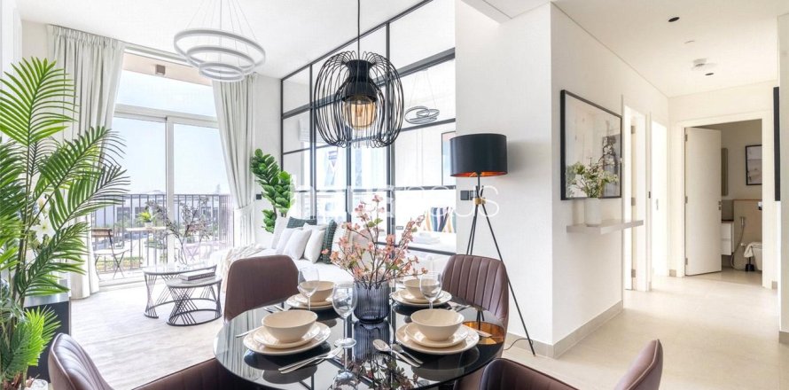 Apartment in Dubai Hills Estate, Dubai 2 bedrooms, 67 sq.m. № 43654