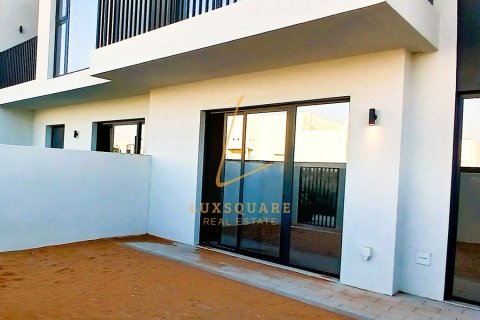 Villa in EMAAR South, Dubai South (Dubai World Central), Dubai 3 bedrooms, 141 sq.m. № 123198 - photo 4