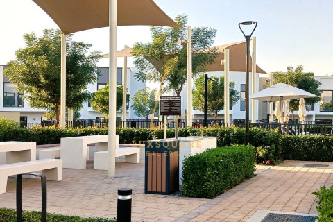 Villa in EMAAR South, Dubai South (Dubai World Central), Dubai 3 bedrooms, 141 sq.m. № 123198 - photo 29