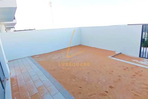Villa in EMAAR South, Dubai South (Dubai World Central), Dubai 3 bedrooms, 141 sq.m. № 123198 - photo 14