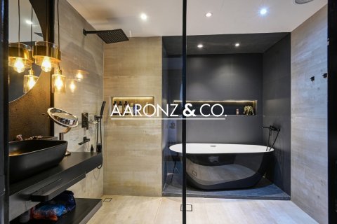 Apartamento en Jumeirah Lake Towers, Dubai, 1 dormitorio, 132 m², № 78340 - foto 10