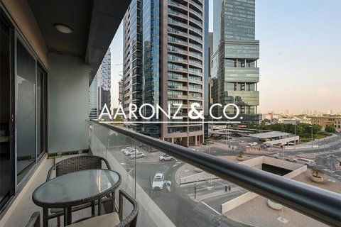 Apartamento en Jumeirah Lake Towers, Dubai, 1 dormitorio, 103.3 m², № 78339 - foto 9