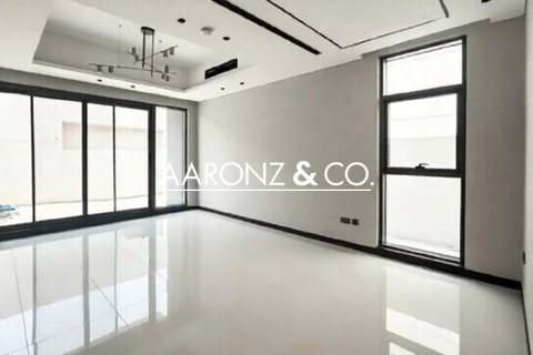 Снять в аренду таунхаус в Al Furjan, Дубай: 3 спальни, 236м², № 78337 - фото 2