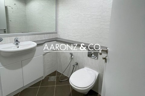 Купить квартиру в Джумейра Лейк Тауэрс, Дубай: 2 спальни, 113.9м², № 78338 - фото 8