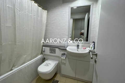 Купить квартиру в Джумейра Лейк Тауэрс, Дубай: 2 спальни, 113.9м², № 78338 - фото 12