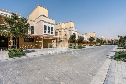 Townhouse in Damac Lagoons, Dubai 4 bedrooms, 144 sq.m. № 143097 - photo 26