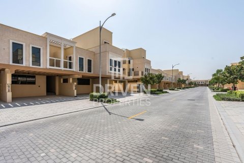 Townhouse in Damac Lagoons, Dubai 4 bedrooms, 144 sq.m. № 143097 - photo 25