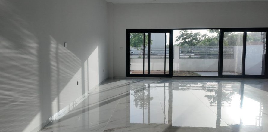 Adosado en Al Furjan, Dubai, 5 dormitorios, 895.9 m², № 123886