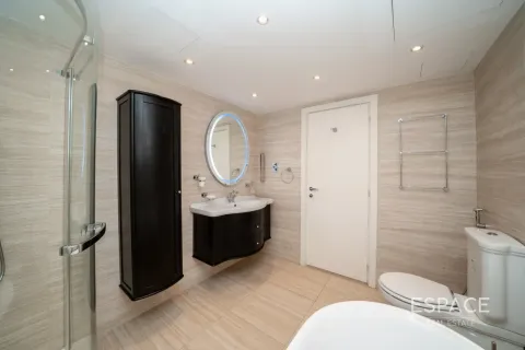 Villa in Meadows, Dubai 5 bedrooms, 353 sq.m. № 122605 - photo 16