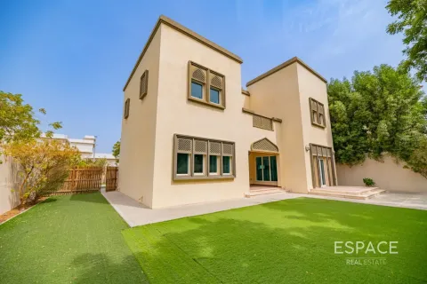 Villa in Regional, Jumeirah Park, Dubai 3 bedrooms, 285 sq.m. № 122604