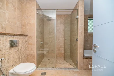 Villa in Regional, Jumeirah Park, Dubai 3 bedrooms, 285 sq.m. № 122604 - photo 13