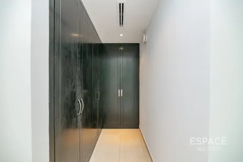 Villa in Regional, Jumeirah Park, Dubai 3 bedrooms, 285 sq.m. № 122604 - photo 7