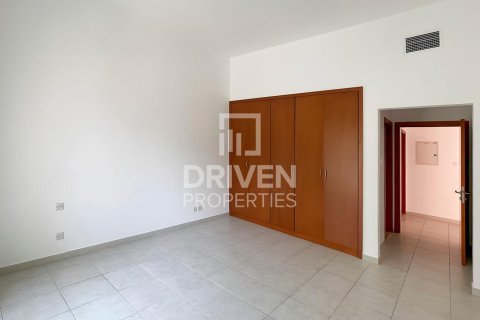 Appartement à Dubai Investment Park, Dubai, 1 chambre, 99.41 m², № 135869 - photo 4