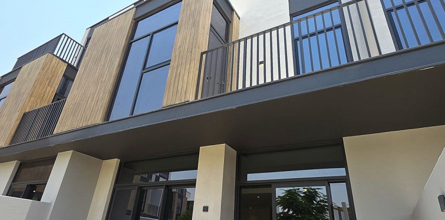 Adosado en Dubai, 3 dormitorios, 171.2 m², № 89410