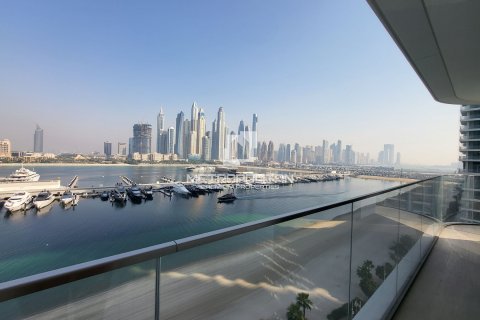 Apartamento en EMAAR Beachfront, Dubai Harbour, Dubai, 3 dormitorios, 178 m², № 16119 - foto 1