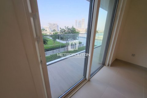 Apartamento en EMAAR Beachfront, Dubai Harbour, Dubai, 2 dormitorios, 124 m², № 16116 - foto 4
