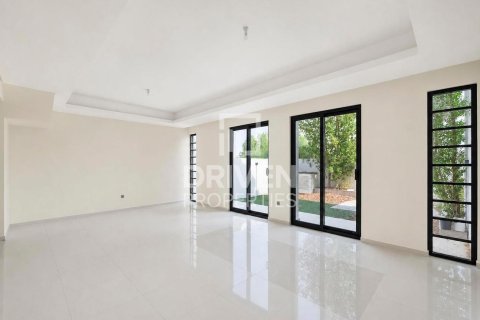 Maison de ville à Dubai, 5 chambres, 174.84 m², № 142950