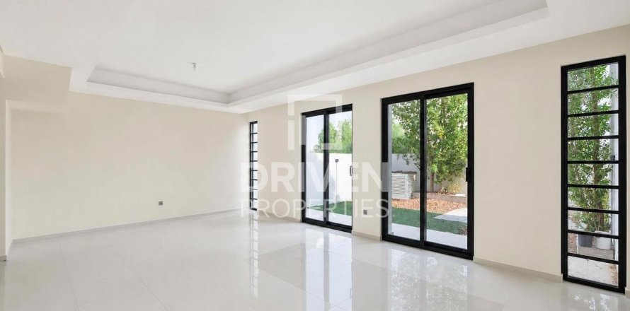 Maison de ville à Dubai, 5 chambres, 174.84 m², № 142950
