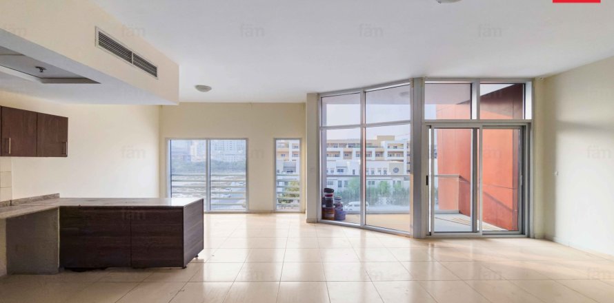 Apartment in Dubai 3 bedrooms, 244.2 sq.m. № 64079