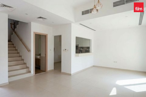 Вилла в Дубае, 3 спальни, 164.8м², № 125045