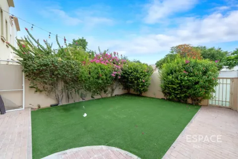 Villa in Springs 4, The Springs, Dubai 2 bedrooms, 153 sq.m. № 122456 - photo 3
