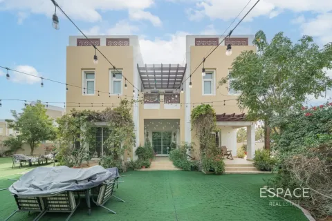 Villa in Mudon, Dubai 4 bedrooms, 438 sq.m. № 122454 - photo 16