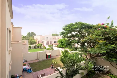 Villa en The Lakes, Dubai, 3 dormitorios, 237 m², № 122453 - foto 7