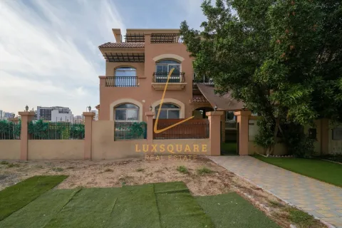 Вилла в Джумейра Вилладж Серкл, Дубай, 3 спальни, 142м², № 125058