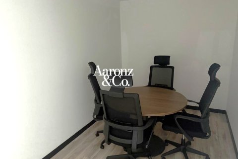 Office in Jumeirah Lake Towers, Dubai 86 sq.m. № 125064 - photo 5