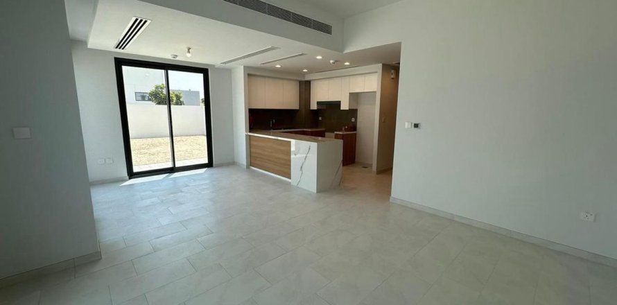 Villa à Dubai, 4 chambres, 376 m², № 124255