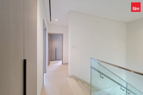 Townhouse in Al Furjan, Dubai 4 bedrooms, 335.9 sq.m. № 23685 - photo 3