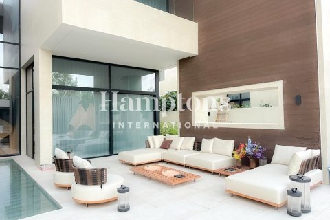 Villa in Al Barari Villas, Al Barari, Dubai 5 bedrooms, 1249.91696200 sq.m. № 112121 - photo 4