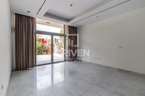 Villa in District One, Mohammed Bin Rashid City, Dubai 4 bedrooms, 725.94 sq.m. № 136992 - photo 15