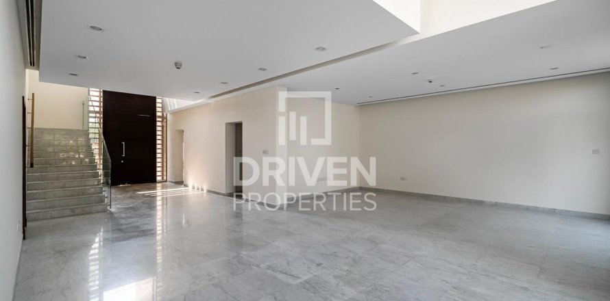 Villa in District One, Mohammed Bin Rashid City, Dubai 4 bedrooms, 725.94 sq.m. № 136992